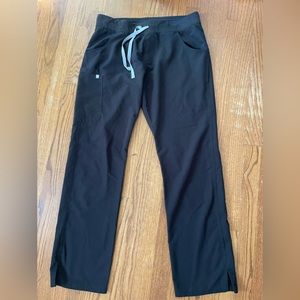 Large Tall Figs Scrubs